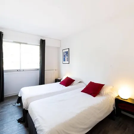 Le Parc Des Freres Lumiere Apartment Lyon