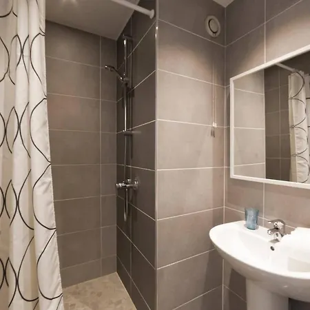 Le Parc Des Freres Lumiere Appartement Lyon